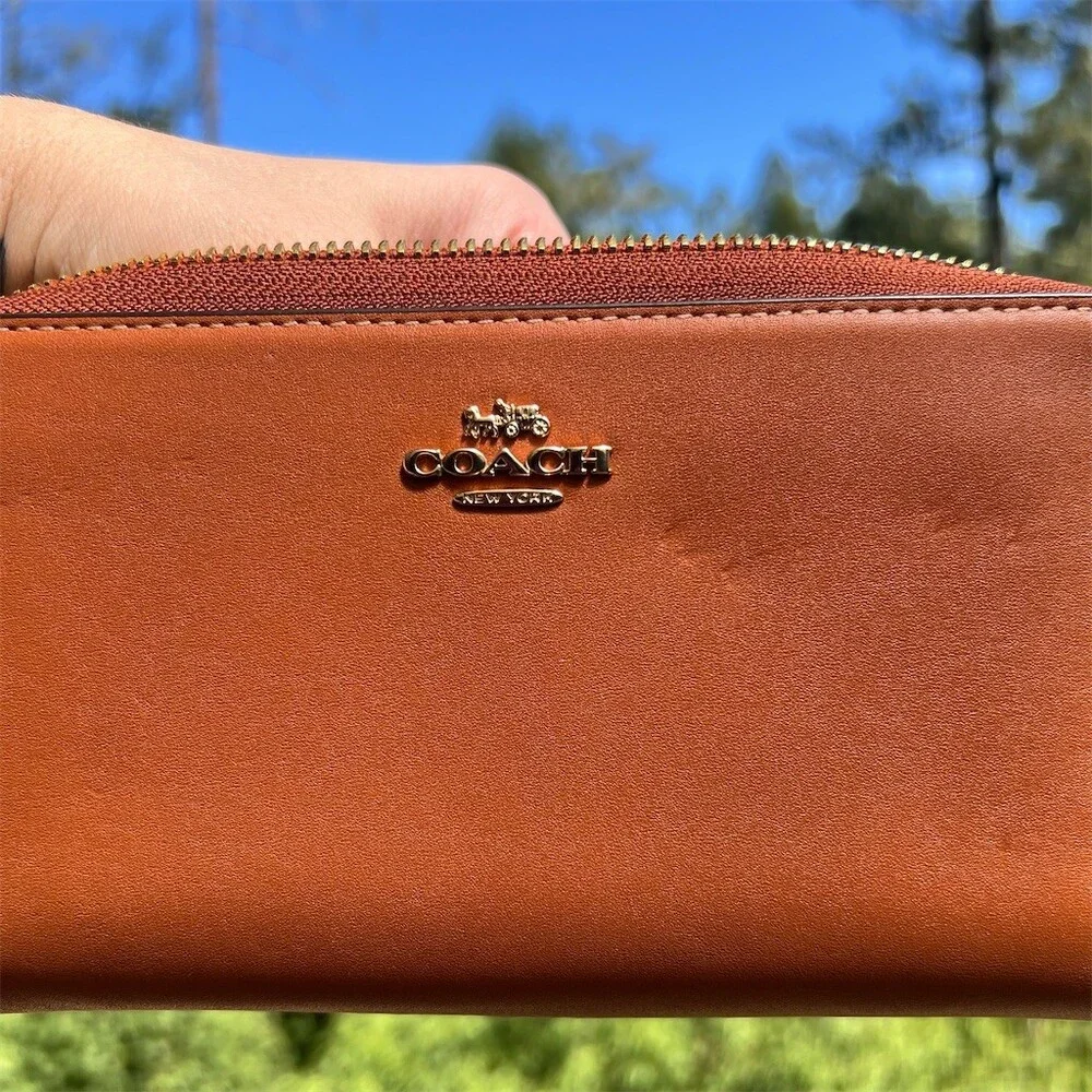 COACH Long Zip-Around Smooth Tan Leather Wallet Clutch Gold Hardware AUTHENTIC